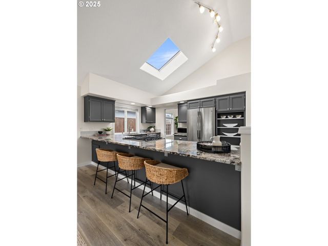 20672 Sw SANTA FE Ter, Sherwood, OR 97140