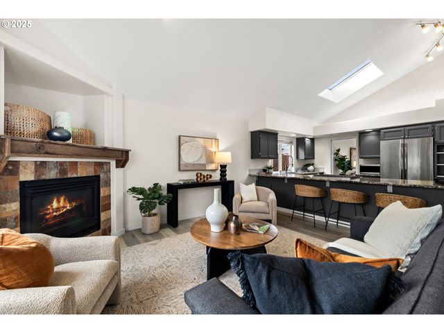 20672 Sw SANTA FE Ter, Sherwood, OR 97140