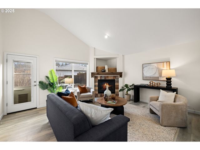 20672 Sw SANTA FE Ter, Sherwood, OR 97140