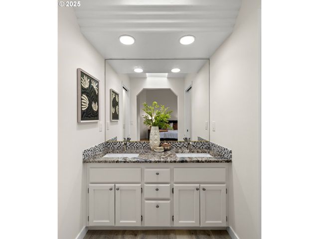 20672 Sw SANTA FE Ter, Sherwood, OR 97140