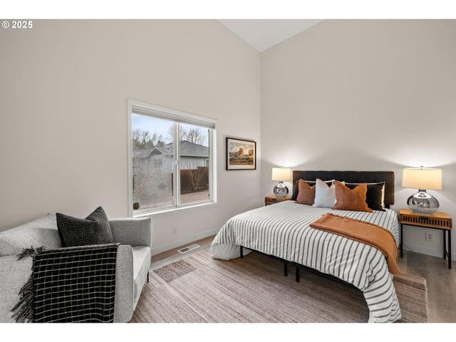 20672 Sw SANTA FE Ter, Sherwood, OR 97140