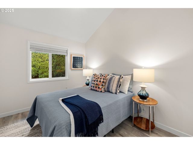 20672 Sw SANTA FE Ter, Sherwood, OR 97140