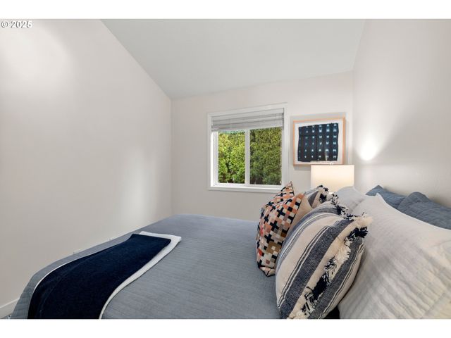 20672 Sw SANTA FE Ter, Sherwood, OR 97140