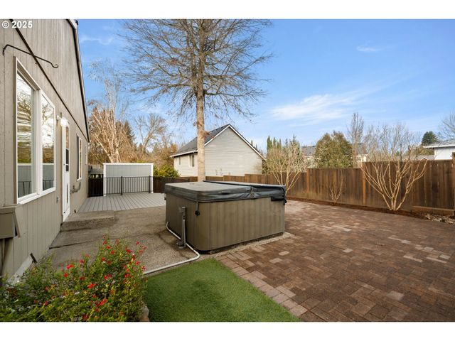 20672 Sw SANTA FE Ter, Sherwood, OR 97140