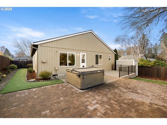 20672 Sw SANTA FE Ter, Sherwood, OR 97140