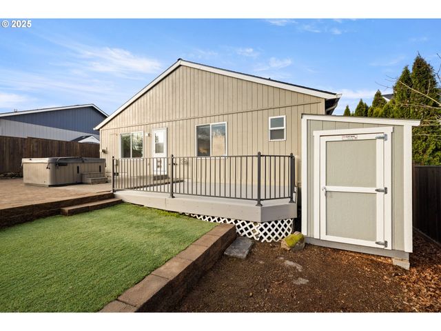 20672 Sw SANTA FE Ter, Sherwood, OR 97140