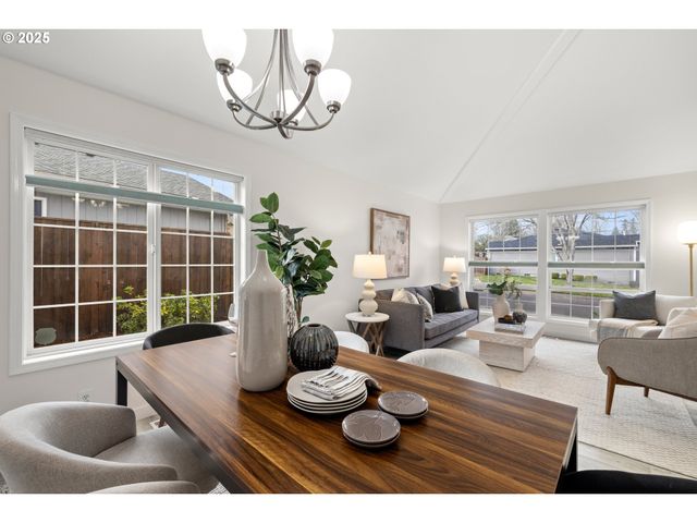 20672 Sw SANTA FE Ter, Sherwood, OR 97140