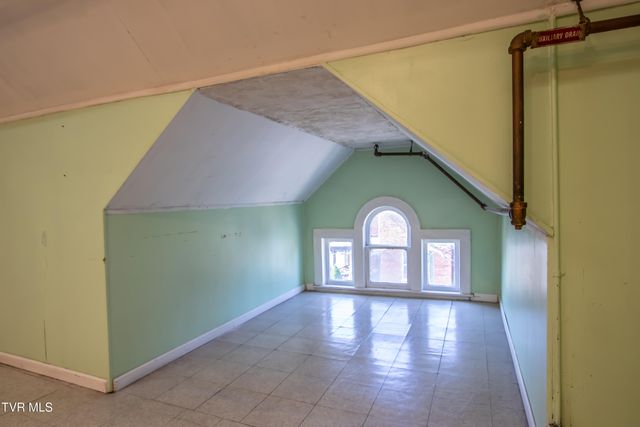 200 Solar Street, Bristol, VA 24201