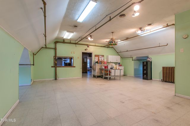 200 Solar Street, Bristol, VA 24201