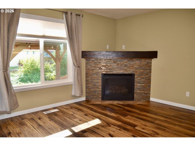 5164 P St, Washougal, WA 98671