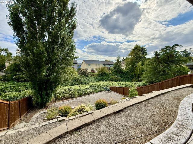 5164 P St, Washougal, WA 98671