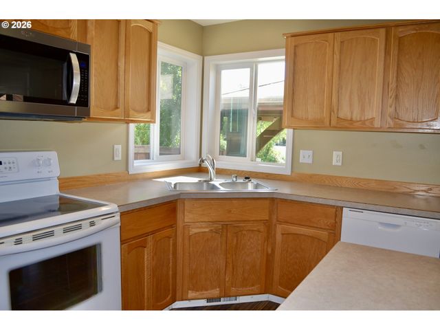 5164 P St, Washougal, WA 98671