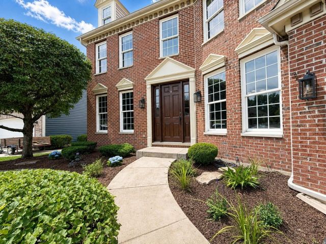 376 Amy Court, Glen Ellyn, IL 60137