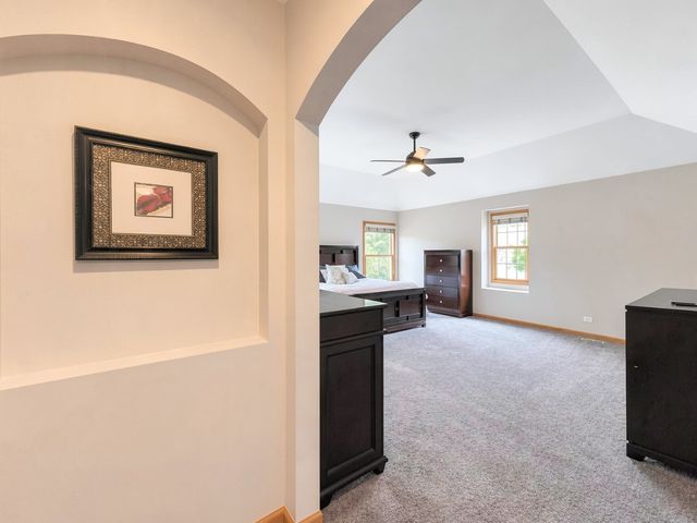 376 Amy Court, Glen Ellyn, IL 60137