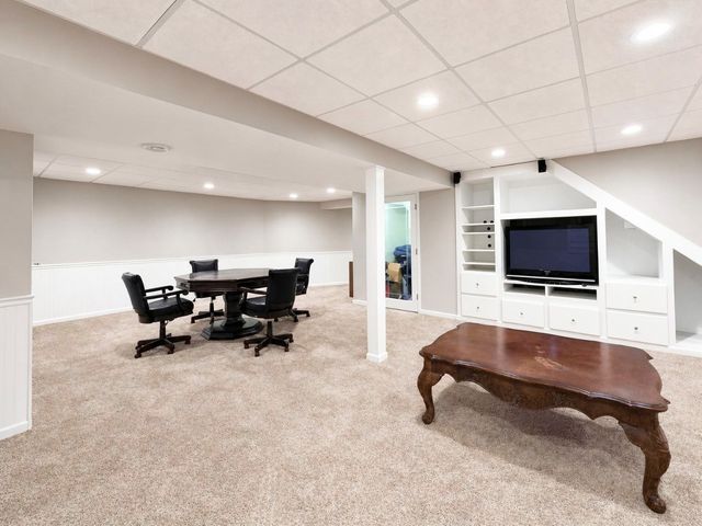 376 Amy Court, Glen Ellyn, IL 60137