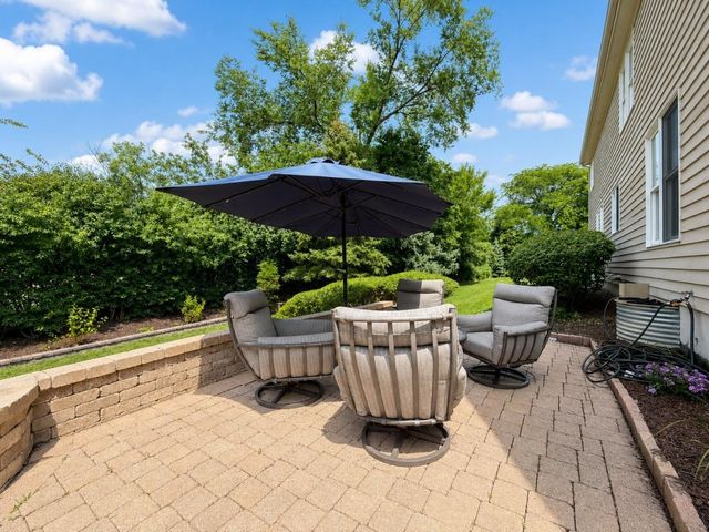 376 Amy Court, Glen Ellyn, IL 60137