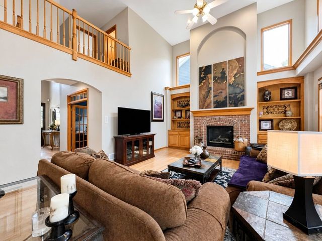 376 Amy Court, Glen Ellyn, IL 60137