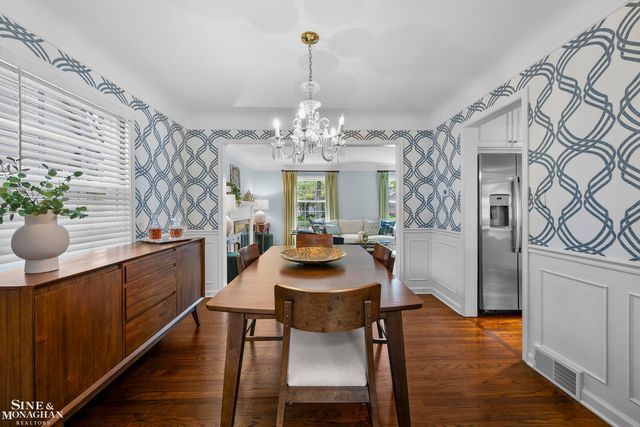 962 Lincoln Road, Grosse Pointe, MI 48230