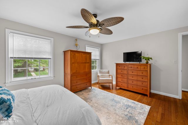 962 Lincoln Road, Grosse Pointe, MI 48230