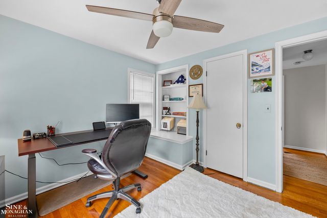 962 Lincoln Road, Grosse Pointe, MI 48230