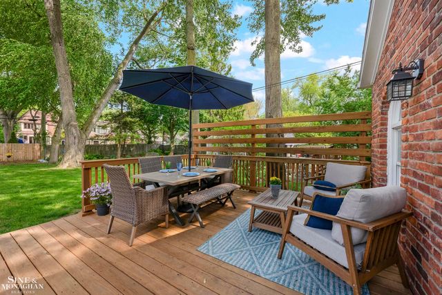 962 Lincoln Road, Grosse Pointe, MI 48230