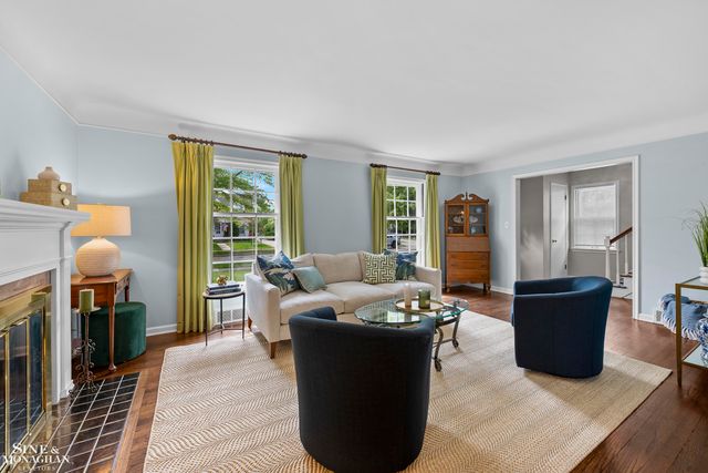 962 Lincoln Road, Grosse Pointe, MI 48230