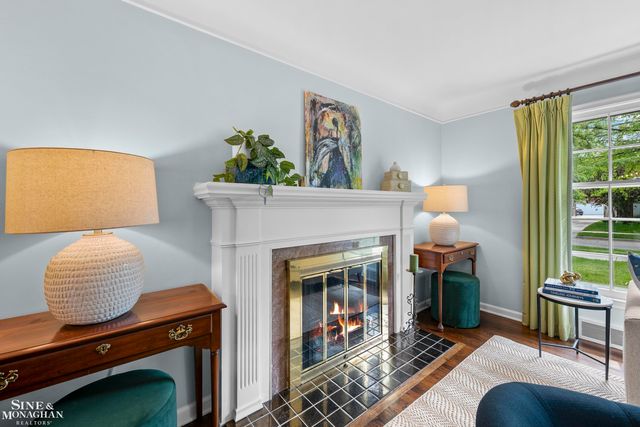 962 Lincoln Road, Grosse Pointe, MI 48230