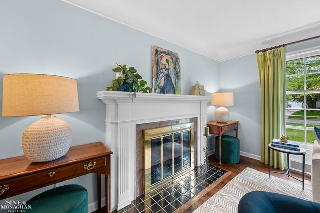 962 Lincoln Road, Grosse Pointe, MI 48230