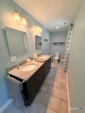 500 Wolcott Lane, Orange, CT 06477