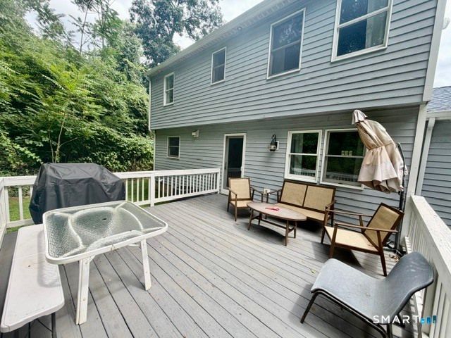 500 Wolcott Lane, Orange, CT 06477