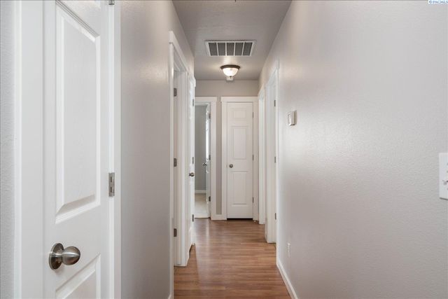 1580 Foxglove Ave, Richland, WA 99352