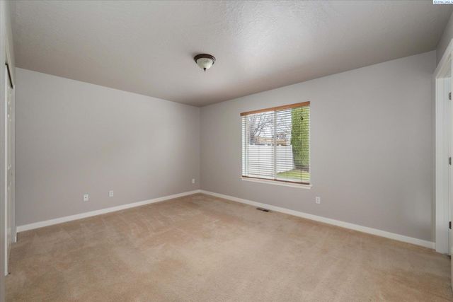 1580 Foxglove Ave, Richland, WA 99352