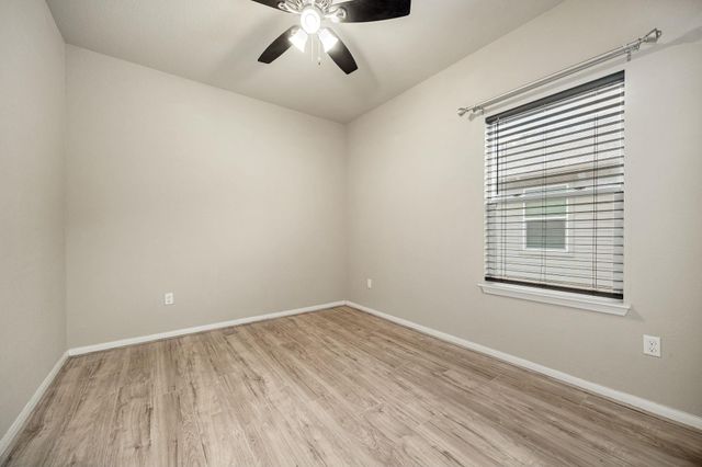 152 Cibolo Creek DR, Kyle, TX 78640