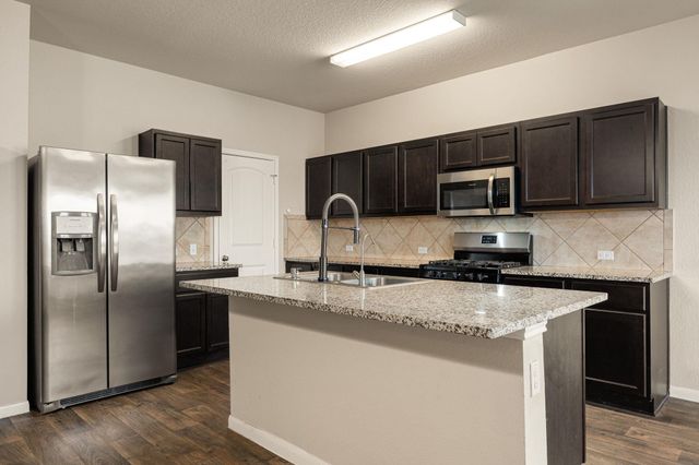 152 Cibolo Creek DR, Kyle, TX 78640