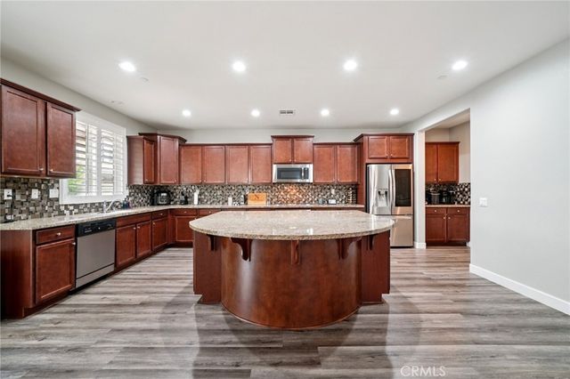 6514 Crescendo Court, Eastvale, CA 92880