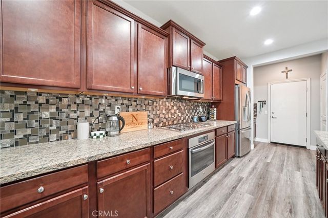 6514 Crescendo Court, Eastvale, CA 92880