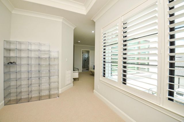 2431 Prairie Hollow Lane, Houston, TX 77077