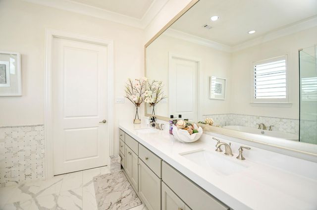 2431 Prairie Hollow Lane, Houston, TX 77077