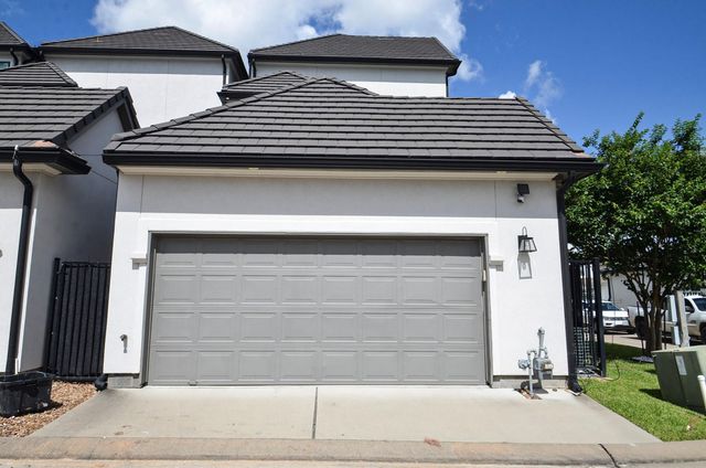 2431 Prairie Hollow Lane, Houston, TX 77077