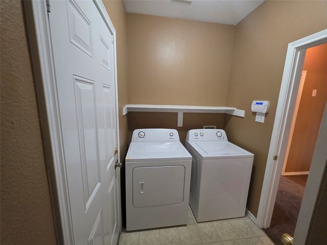 5600 Creekhollow Drive, Arlington, TX 76018