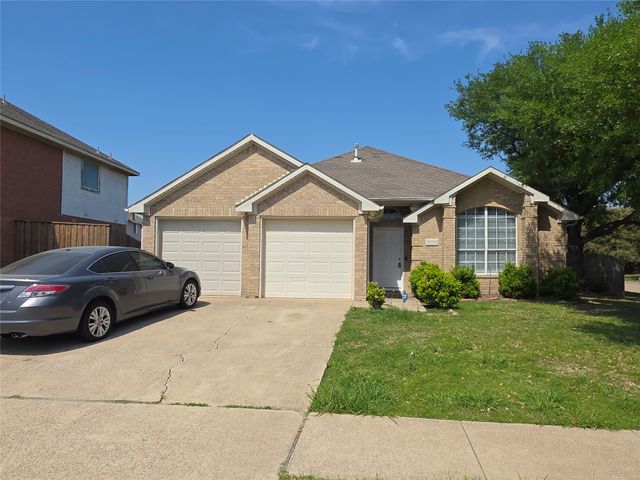 5600 Creekhollow Drive, Arlington, TX 76018