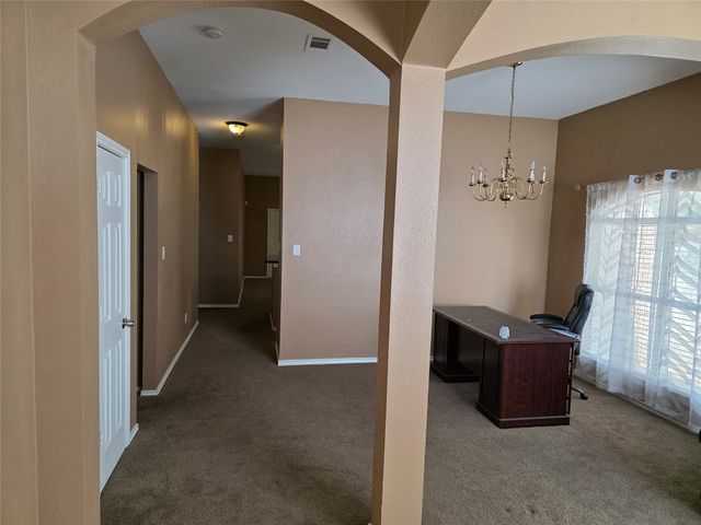 5600 Creekhollow Drive, Arlington, TX 76018