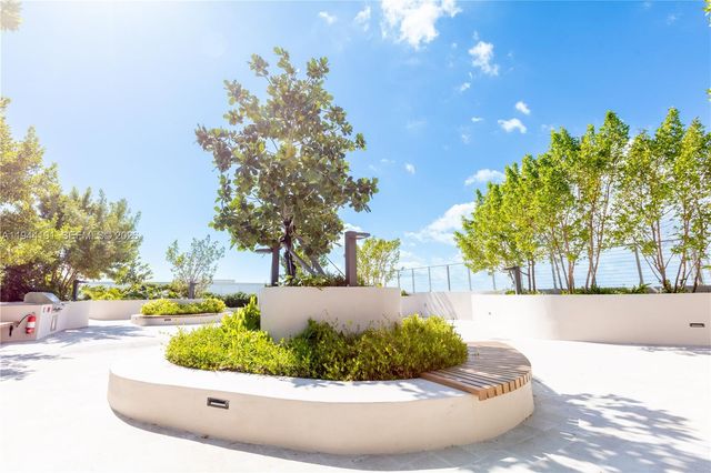 3034 Oak Avenue 408, Coconut Grove, FL 33133