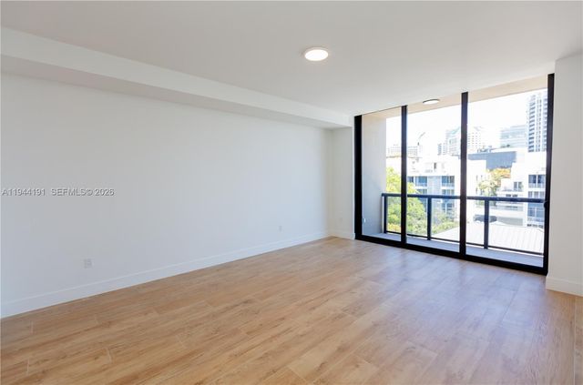 3034 Oak Avenue 408, Coconut Grove, FL 33133