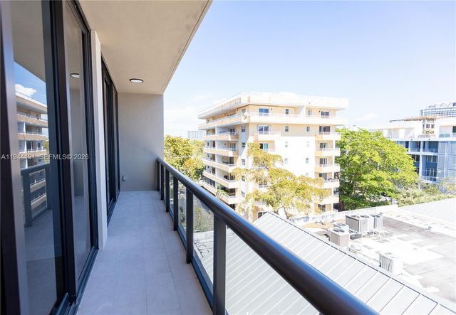 3034 Oak Avenue 408, Coconut Grove, FL 33133