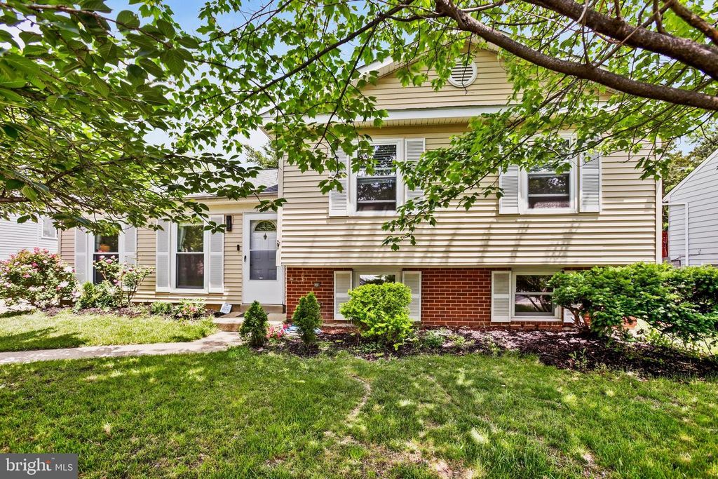 1218 SUMMERFIELD DRIVE, Herndon, VA 20170