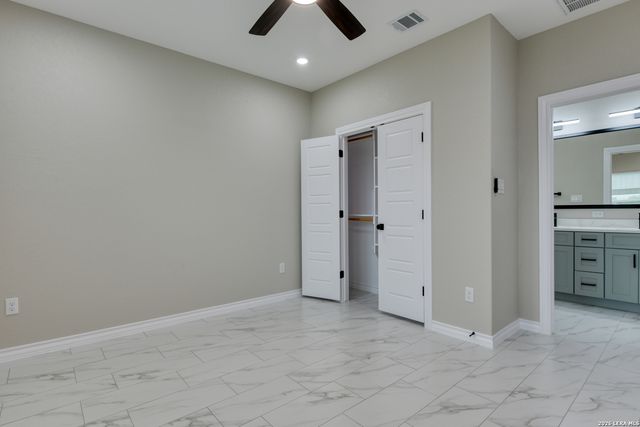 5507 PAGELAND DR, Kirby, TX 78219