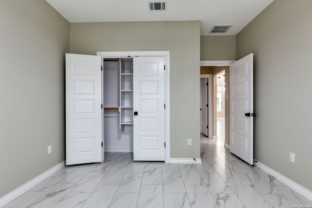 5507 PAGELAND DR, Kirby, TX 78219