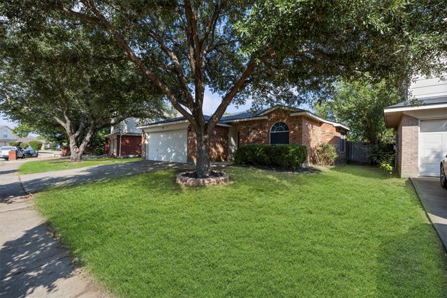 617 Bluejay Drive, Saginaw, TX 76131