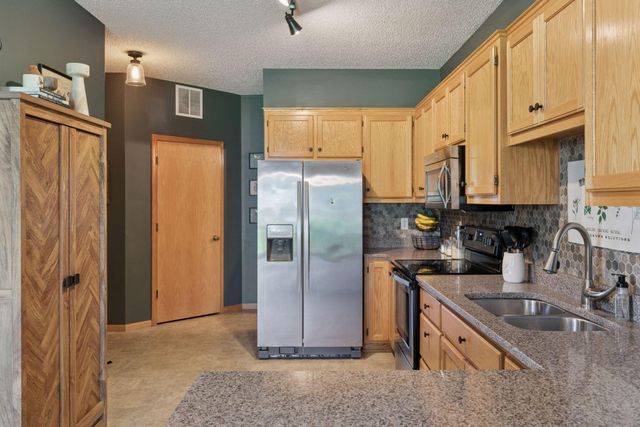 16790 Embers Avenue, Farmington, MN 55024